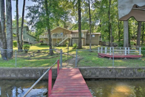 Lakefront Retreat with Deck, Dock and Resort Amenities, Hot Springs